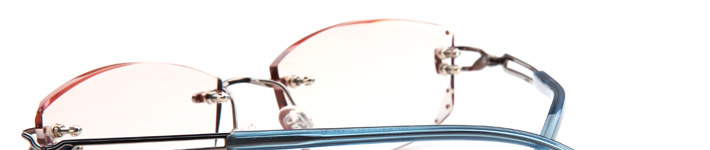 镜架后面角度照片