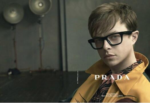 普拉达眼镜