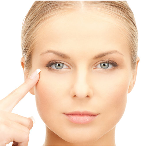 恼人的眼角鱼尾纹 怎么去?_亿超眼镜网