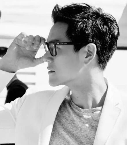 跟随彭于晏,感受boss 2017春夏眼镜系列!