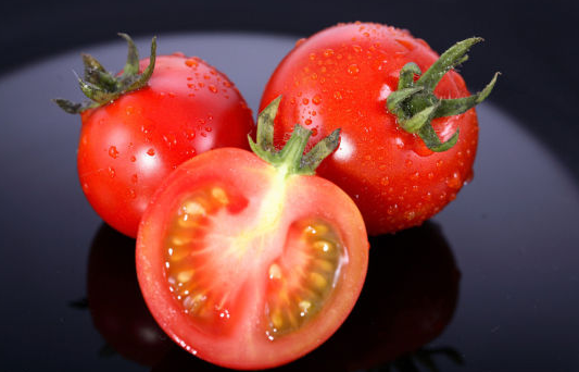 电脑族应该多吃的十种护眼食物