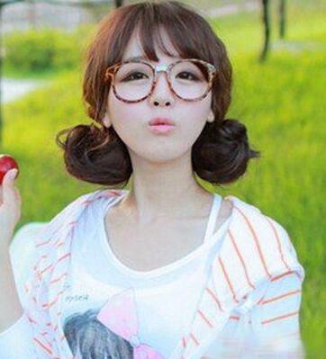 圆框眼镜搭发型时尚卖萌又减龄